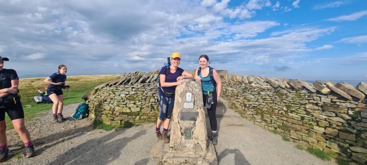 Naomi & Abbie 3Peaks